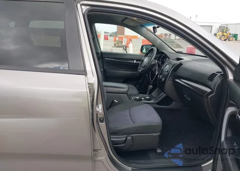 2012 Kia Sorento Lx V6 z USA, uszkodzony, nr VIN 5XYKT4A2XCG250366